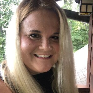 Meet your Posher, Carrie